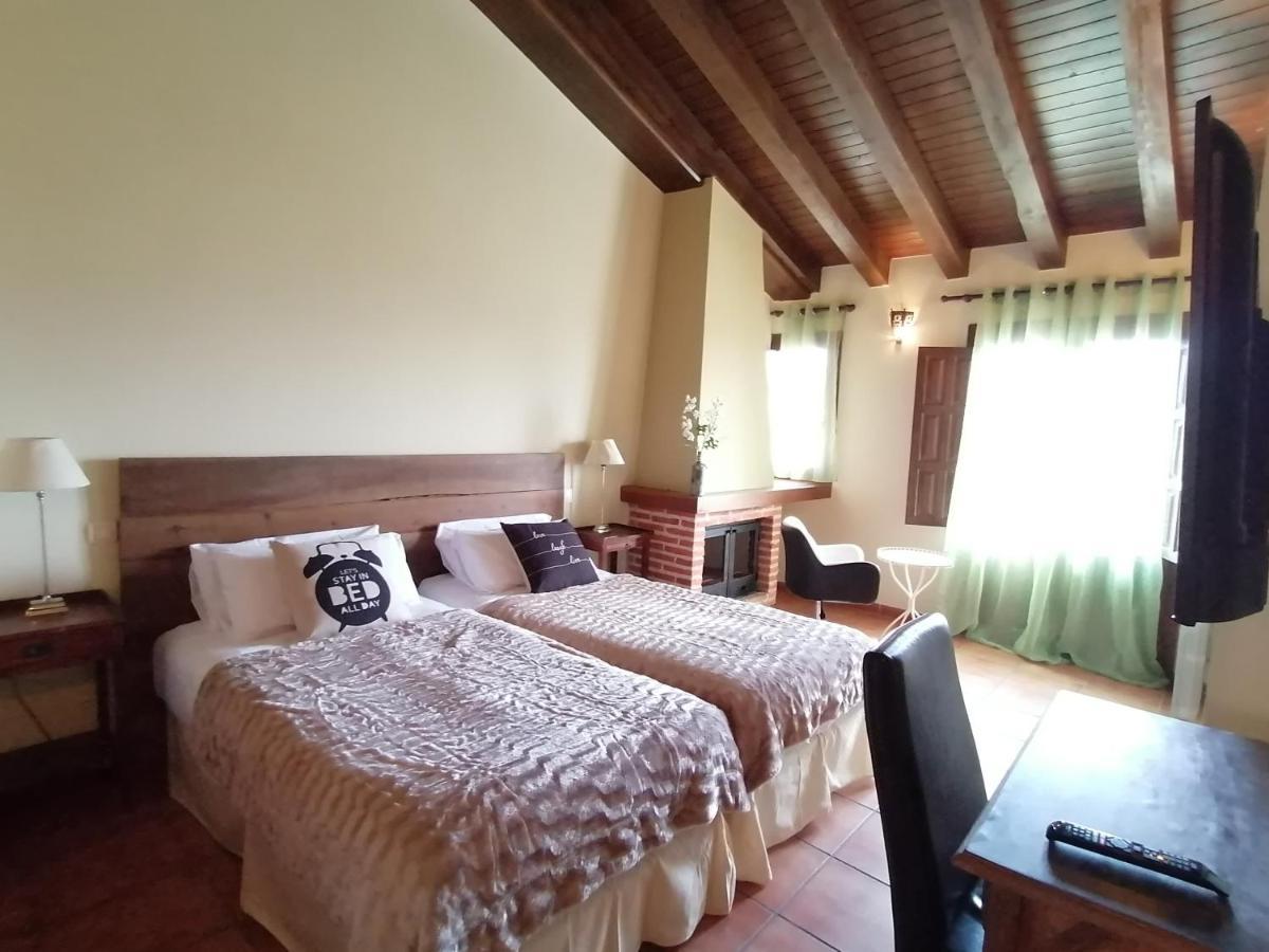 La Posada De Horcajuelo Horcajuelo de la Sierra Luaran gambar