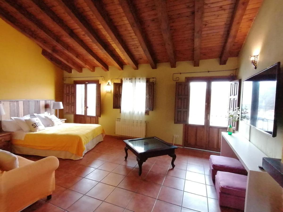 La Posada De Horcajuelo Horcajuelo de la Sierra Luaran gambar